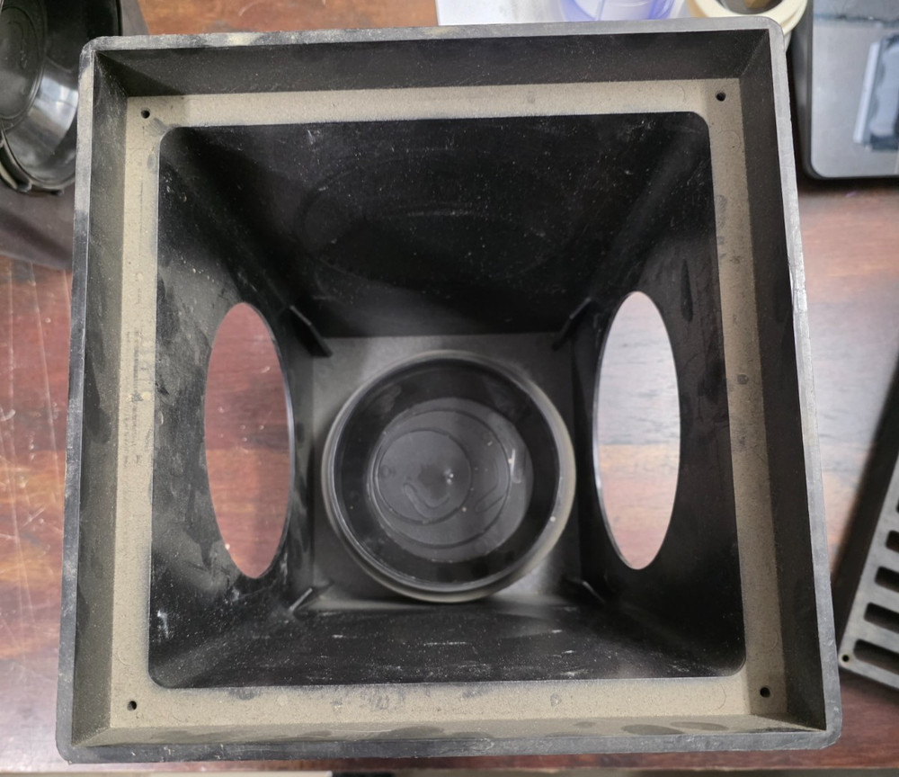 POLYLOK 9"x9" Catch basin w/ grate