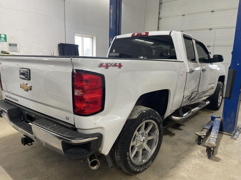 2014-2017 Chevy Silverado 1500 Pickup Engine Fuse Box