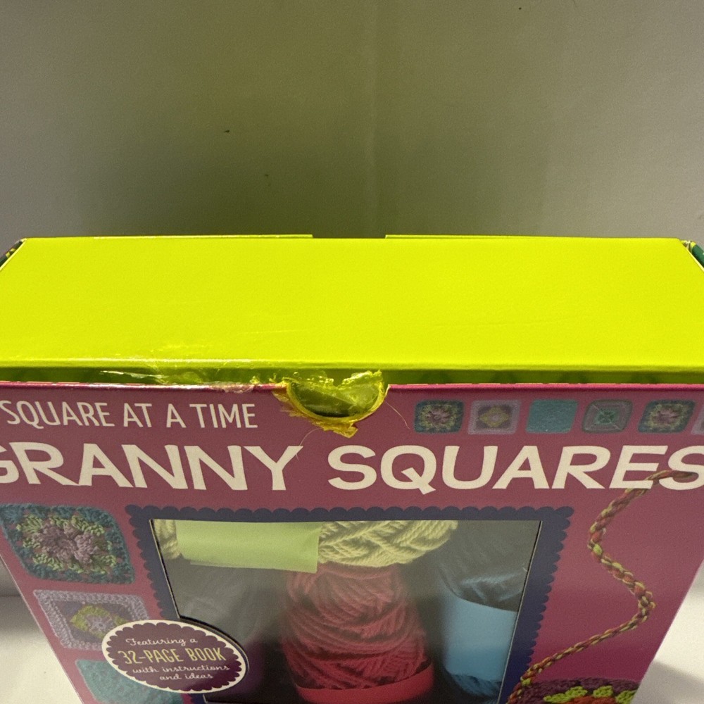 Granny Squares Amulet Bag Kit