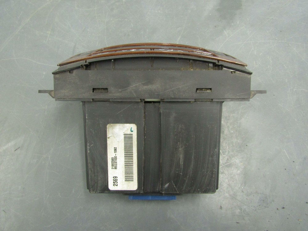 CADILLAC CTS: Automatic Heater A/C Control Panel Woodgrain 2003 2004 2005 2006