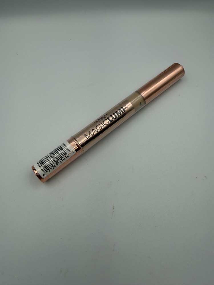 L'Oreal Magic Lumi Highlighter Concealer 0.05oz #862 Light/Pale NEW