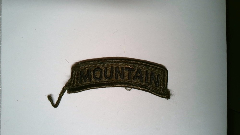 MILITARY PATCH SEW ON OD GREEN US ARMY MOUNTAIN TAB