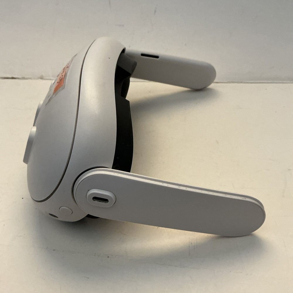 Meta Quest 3 128GB VR Headset Only (0011)- Working- Read description