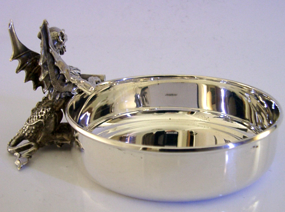 GRANT MACDONALD SOLID STERLING SILVER CAST DRAGON DISH 2009 102g