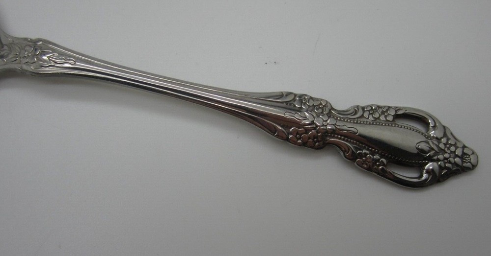 Choice  Oneida Distinction Deluxe Stainless Flatware Raphael Pattern Free Ship!
