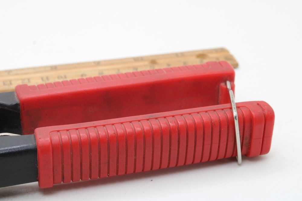 Blue Point Tools HP8202 Rivet Tool Red Grips