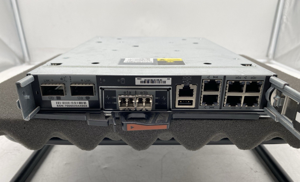 NetApp FAS2240 111-01287+B3 / 111-00846+D2 NAS Server Controller