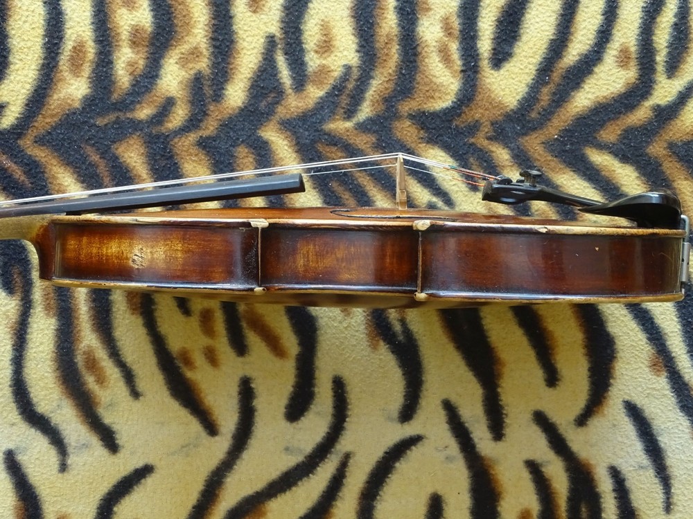 4/4 VIOLIN labelled JACOBUS KOLDITZ (Nr. 011)