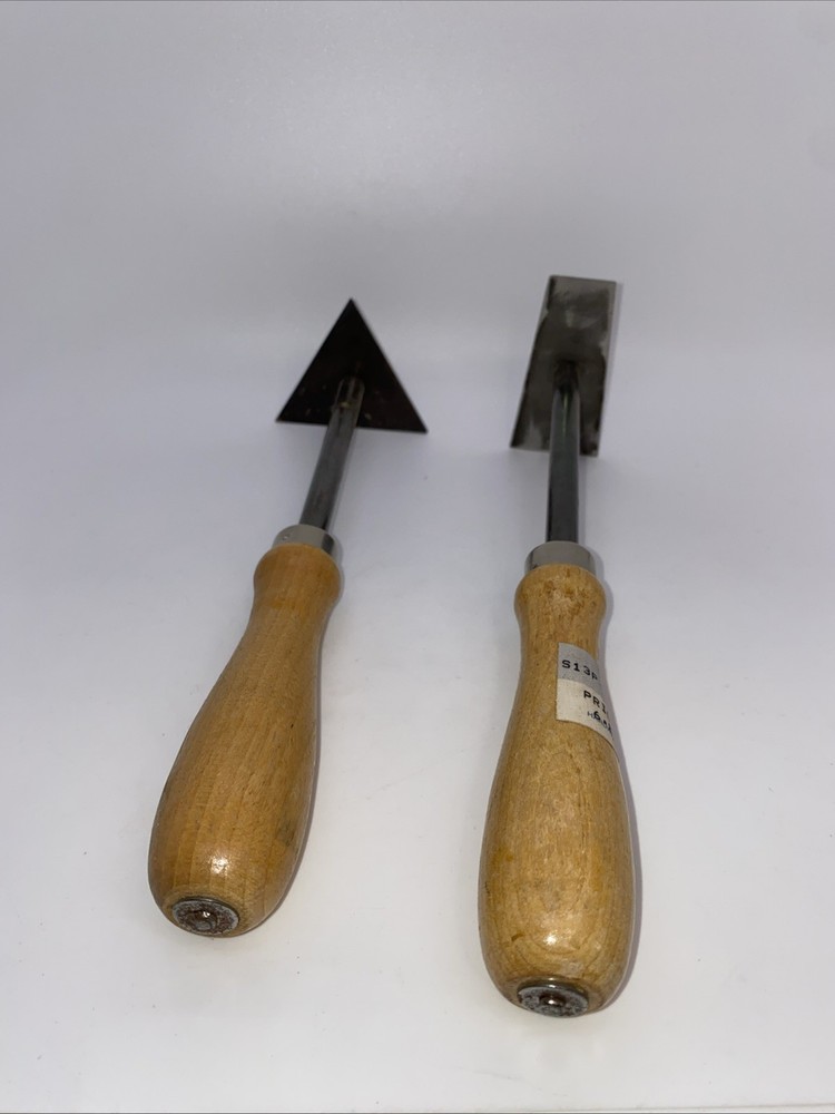 Paint Scraper Tools, Set Of 2: Triangle And Square End Paint Scrapers