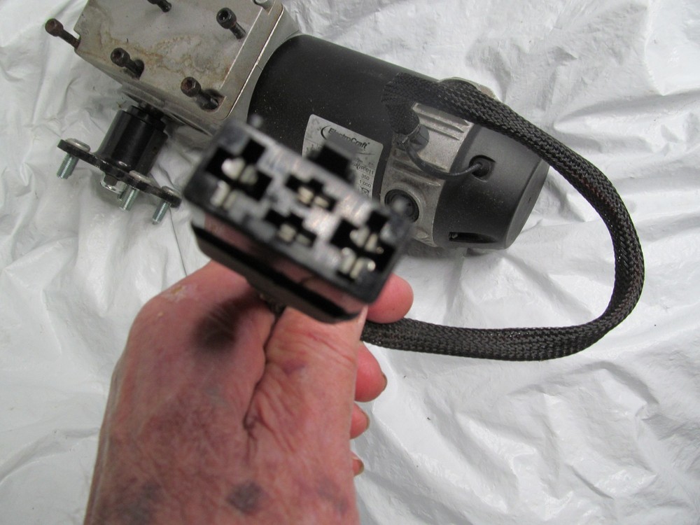 Left Motor from Quantum Q6 Edge Wheelchair