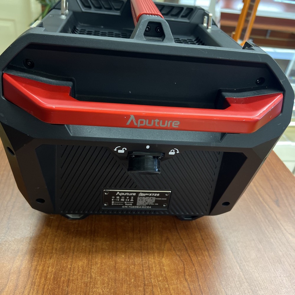 Aputure Electro Storm XT26 (HEAD UNIT ONLY) Tested Good Working Condition