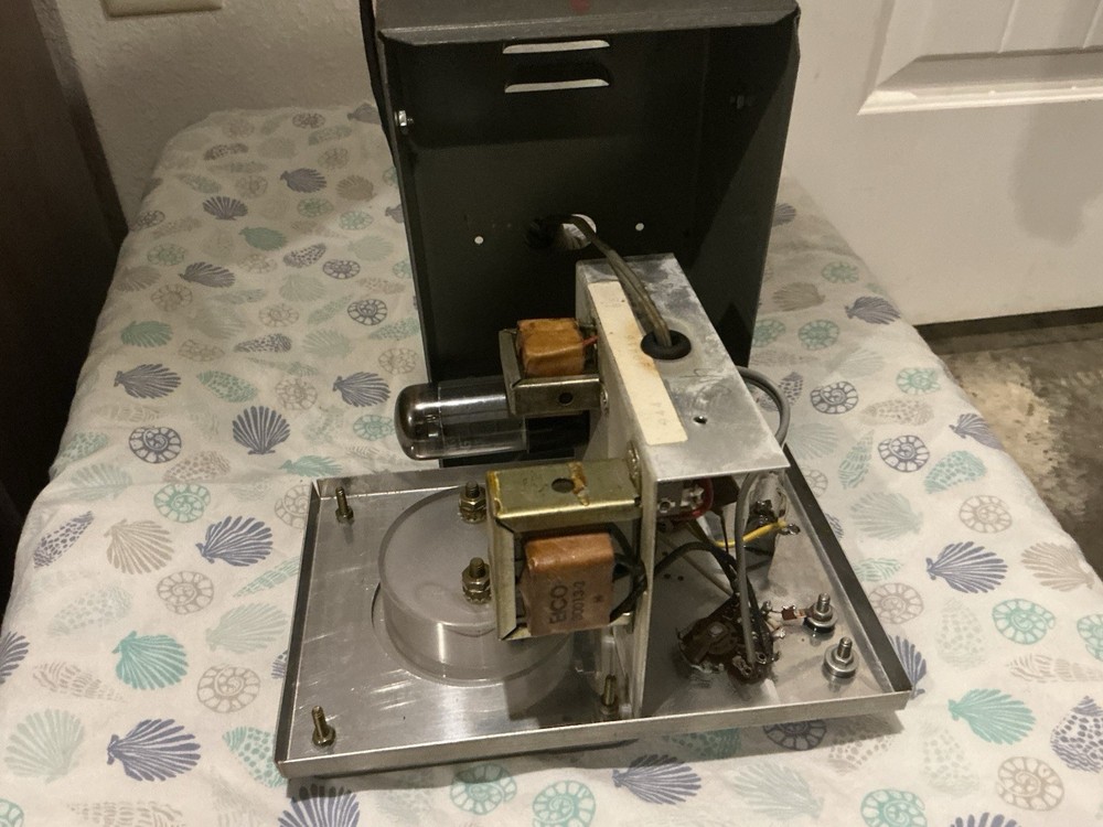 Eico - Model 944 - Flyback Transformer And Yoke Tester - Powers On