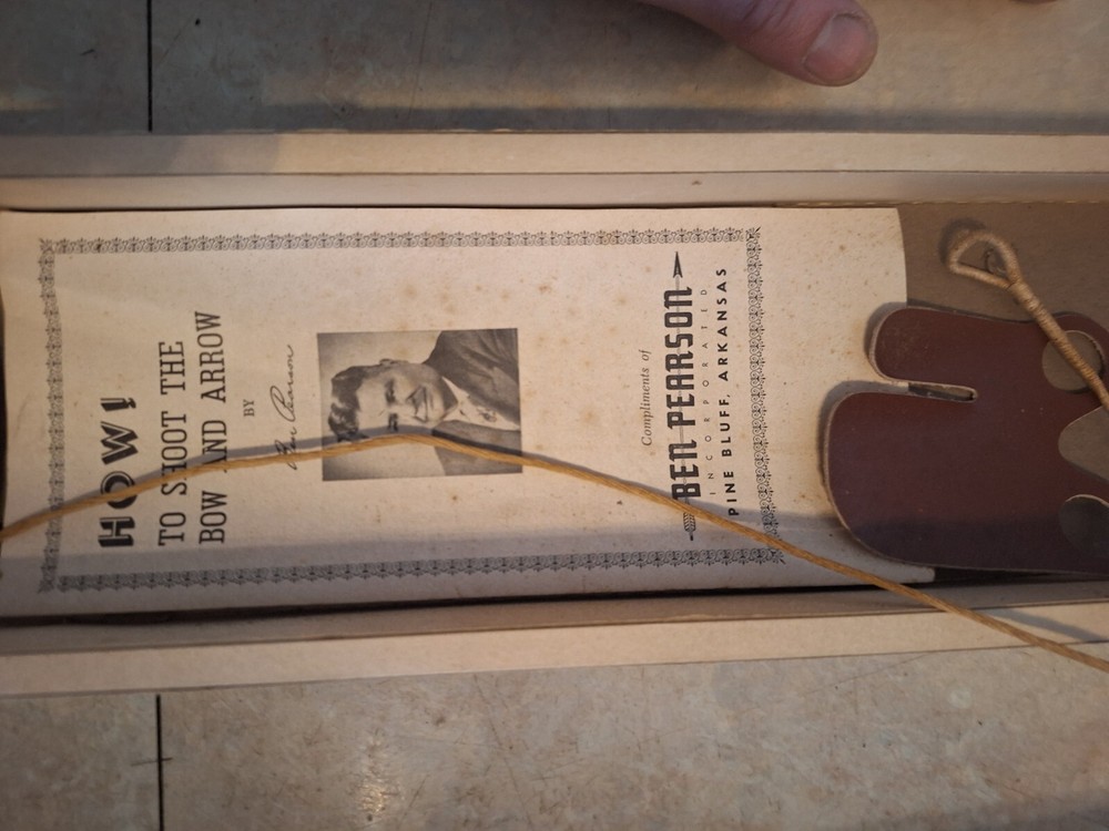 vintage ben pearson long bow archery set with original box