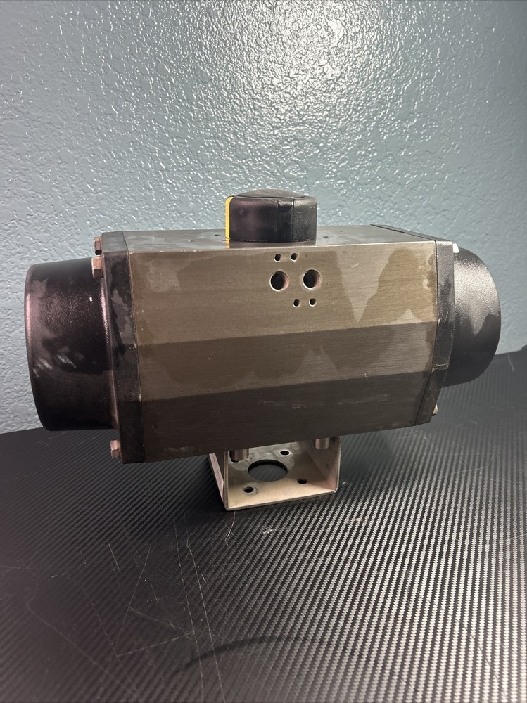 Actuator by VAPO Techniek B.V. Model: AP5D Used