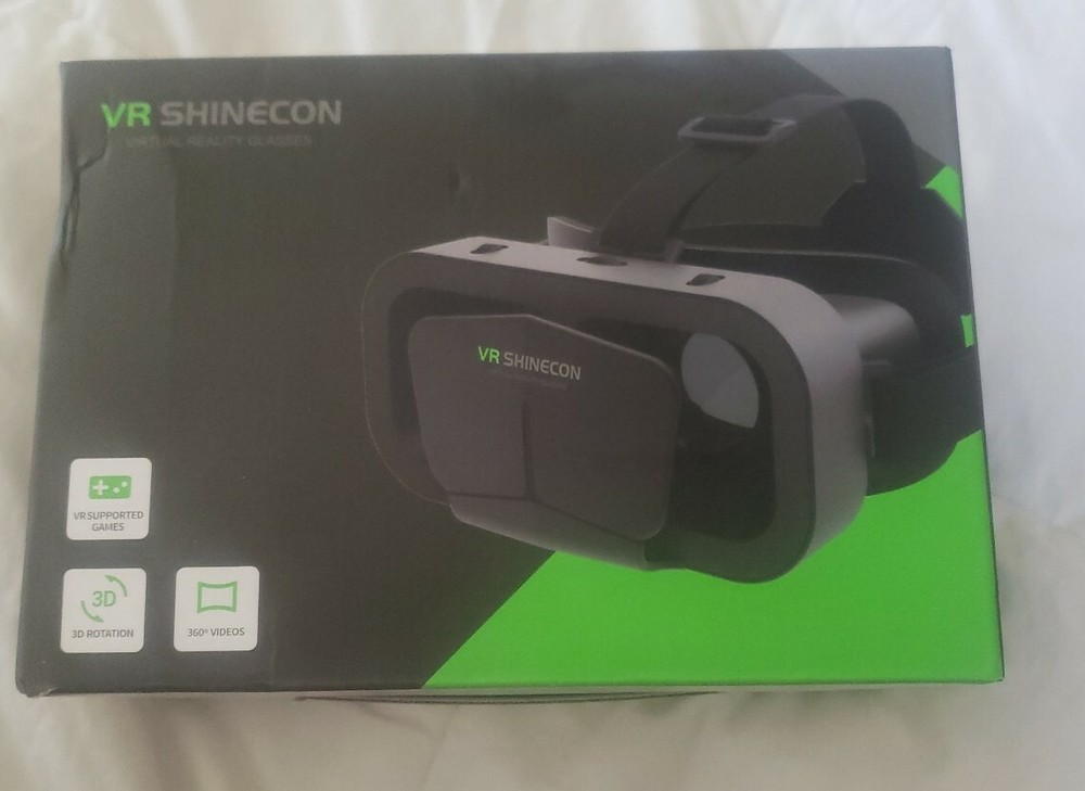 Virtual Reality Headset- Adjustable Glasses 7.2in.( with controller)