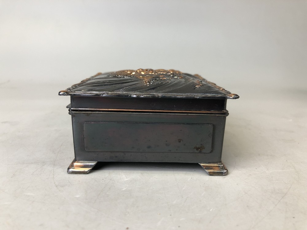 Y7593 BOX copper accessory case embossed Dragon Japan antique small container