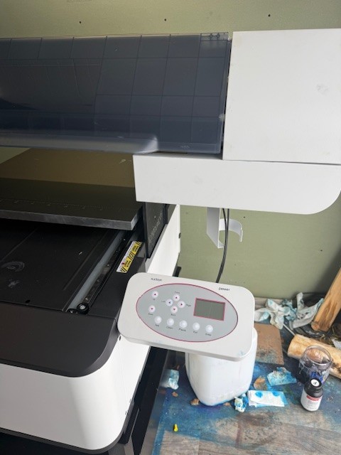 Xante uv flatbed printer used in excellent condition