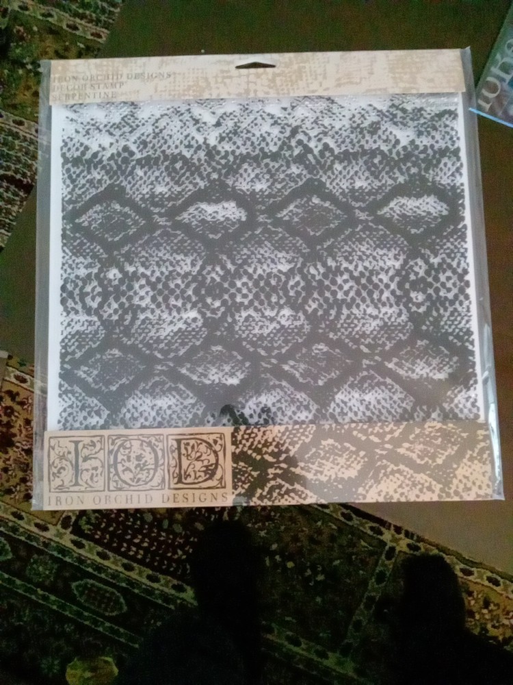 Iron Orchid Designs "Serpentine", New In Packaging