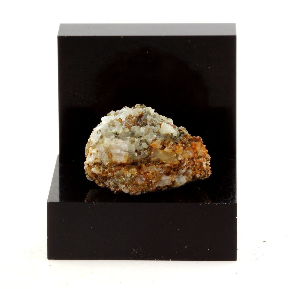 Mica. 24.15 CT. Grenville, Québec, Canada.