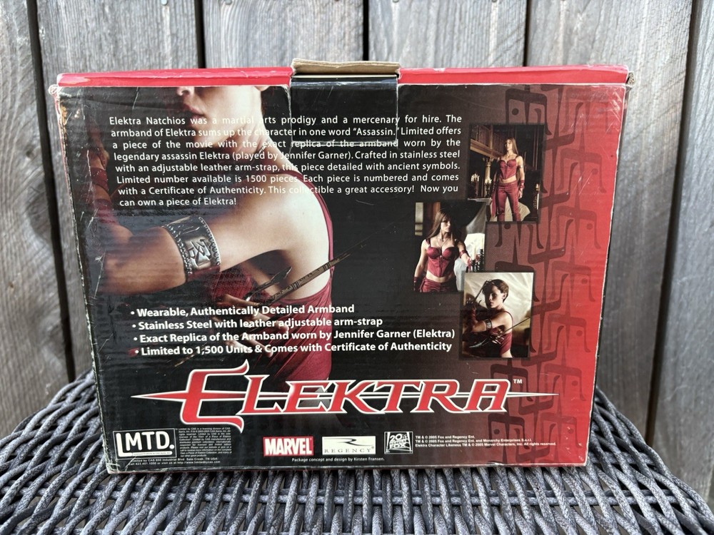 FLAWED Marvel Elektra Armband Stainless Steel Replica Display LMTD
