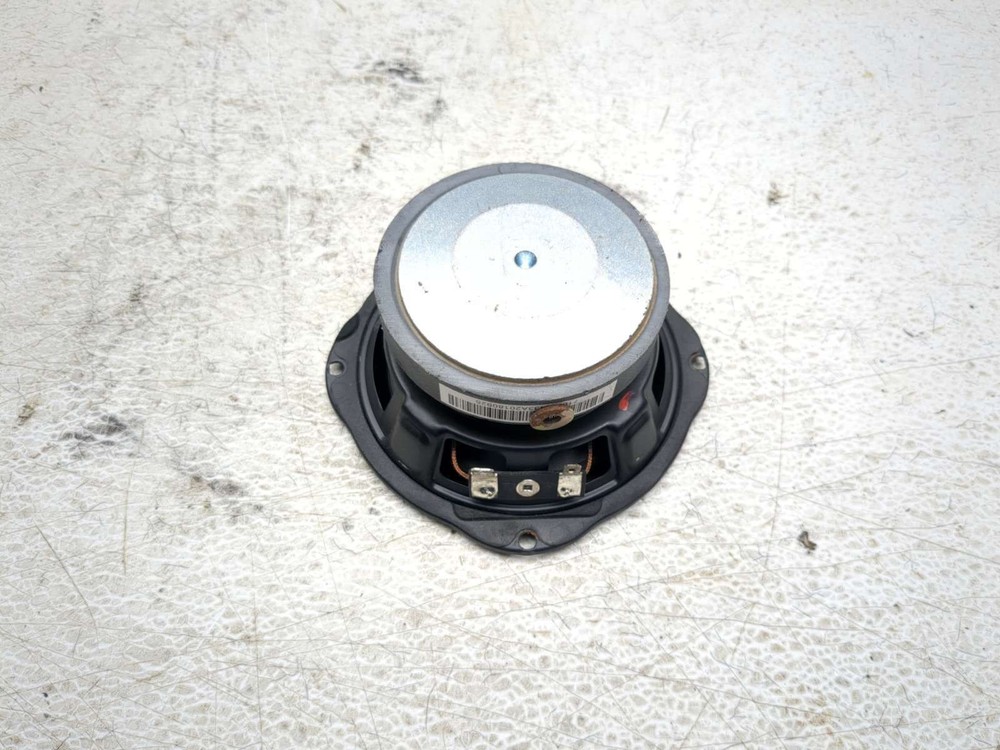 12-19 Can Am Spyder Roadster RT Speaker B