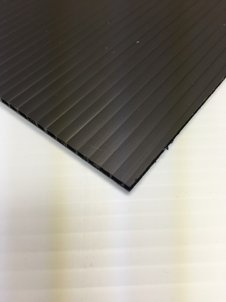 Coroplast 4mm 36" x 24" (4 Pack) Black Corrugated Plastic Sheets Horizontal