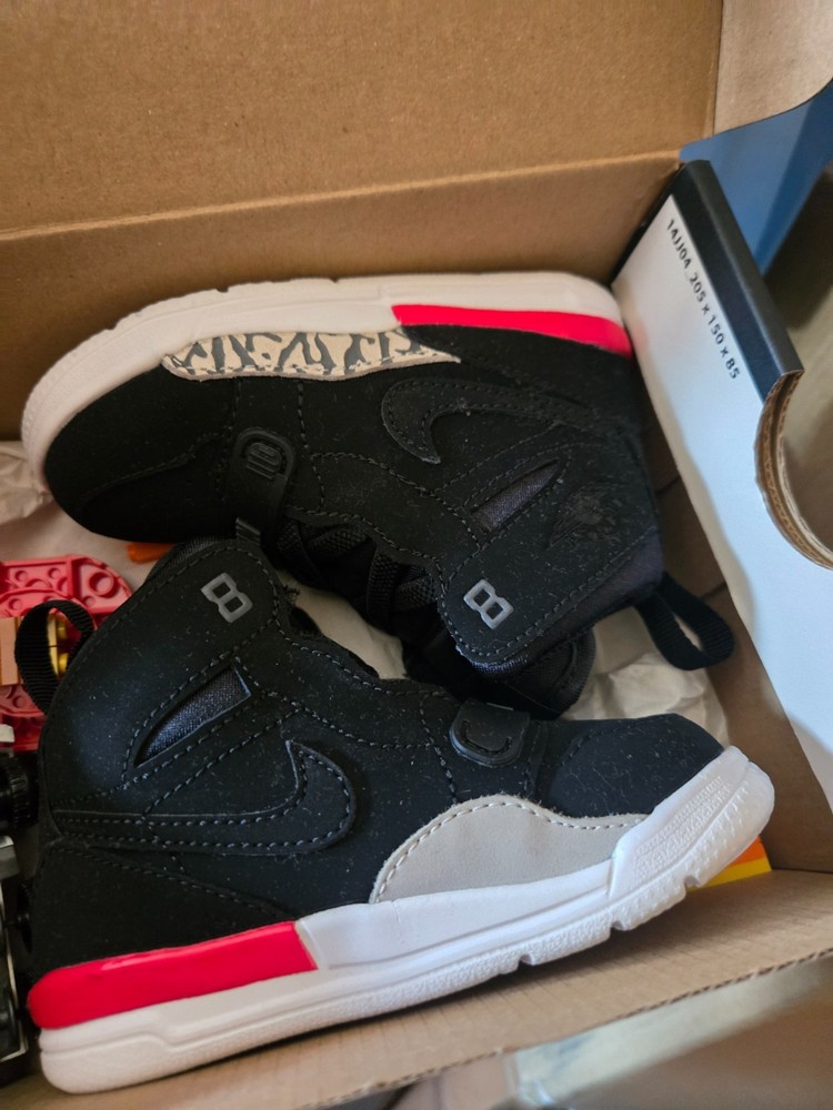 Boys Jordan legacy