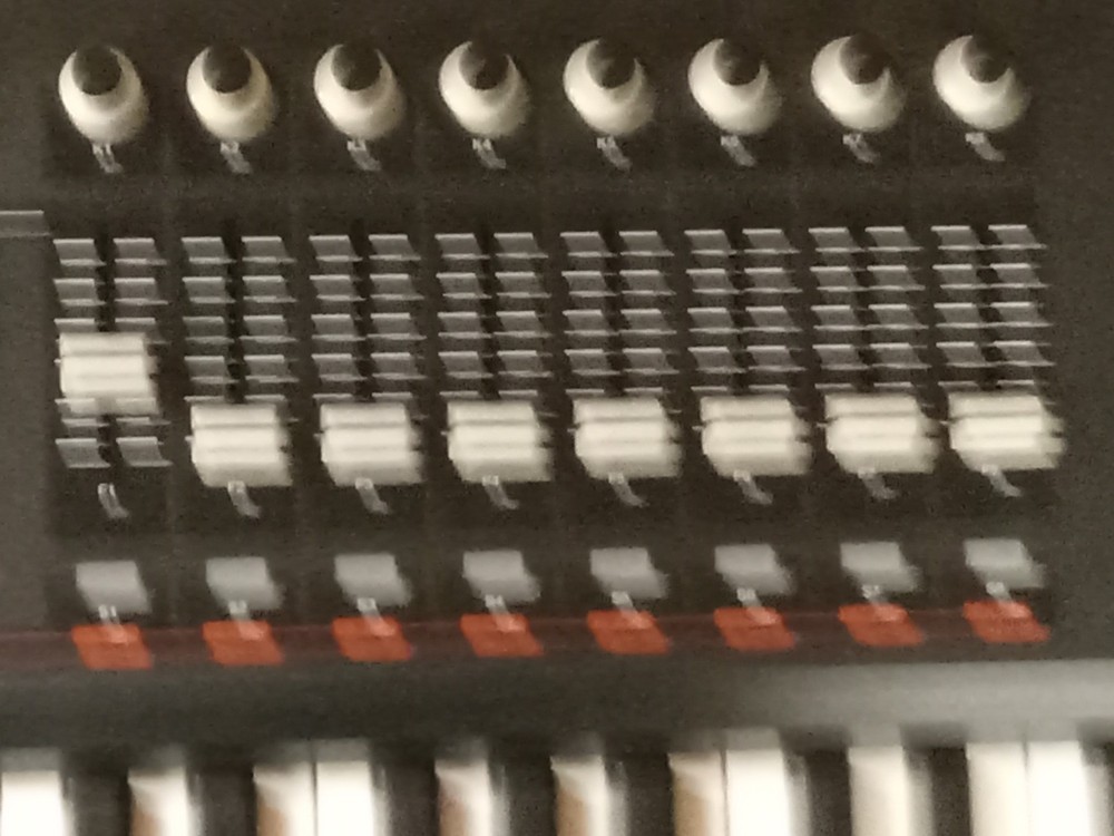 Akai MPK88 Keyboard controller 88 keys