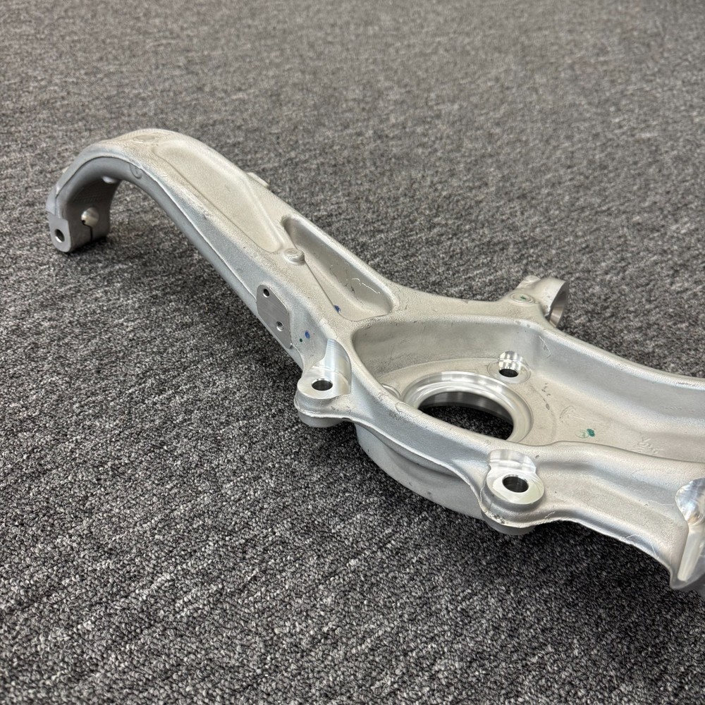 OEM For 2017-2023 Tesla Model 3 Front Left Steering Knuckle 1044311-00-E