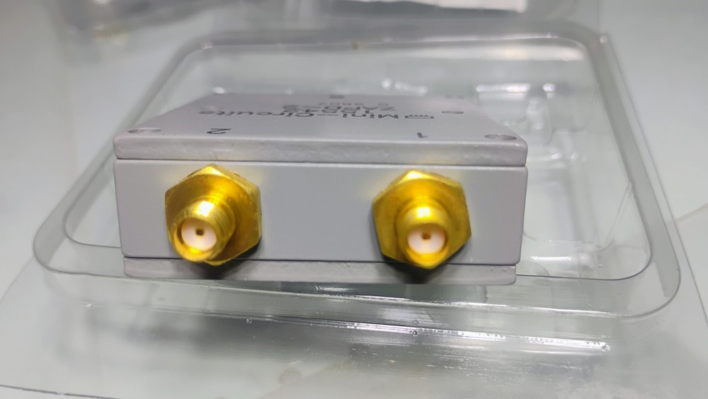 Four New Mini-Circuits ZAPD-2 SMA Port Splitters Frequency 1-2 GHz