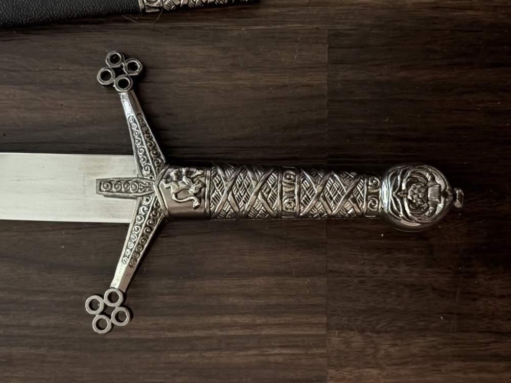 Vintage  throwing knife dagger