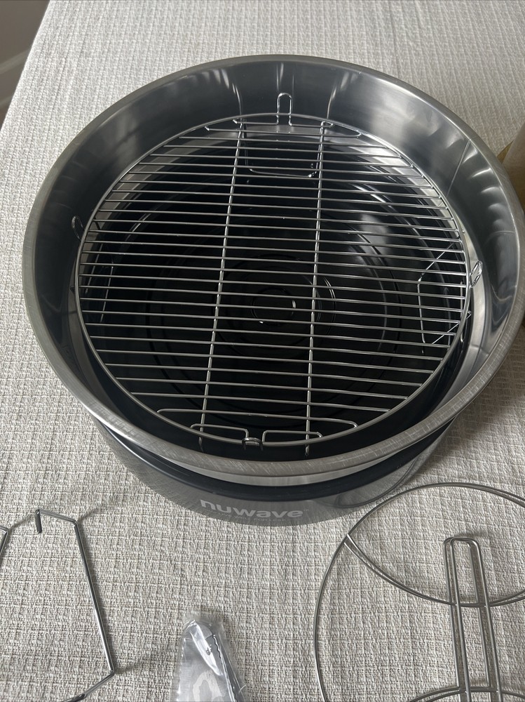 Nuwave Pro Plus Infrared Oven w Metal Extender Ring & Pizza Kit Model 20604