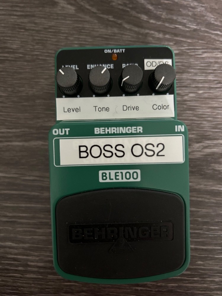 Boss OS2 guitar pedal board and case