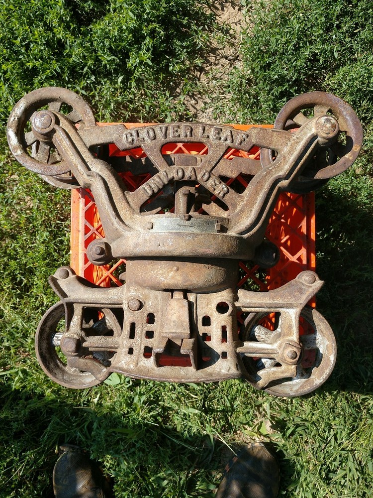 Antique Vintage A E Myers & Bro. Cloverleaf Unloader Trolley brass tag