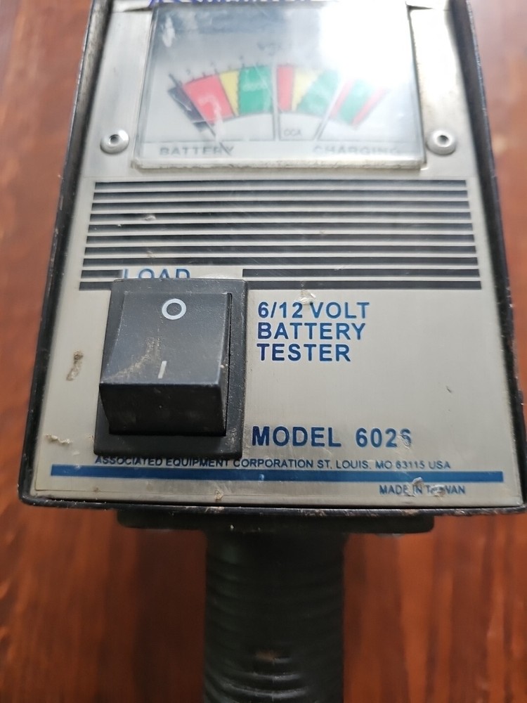 Associated 6/12 Volt Battery Tester Model 6026 Battery Load Test Charge system