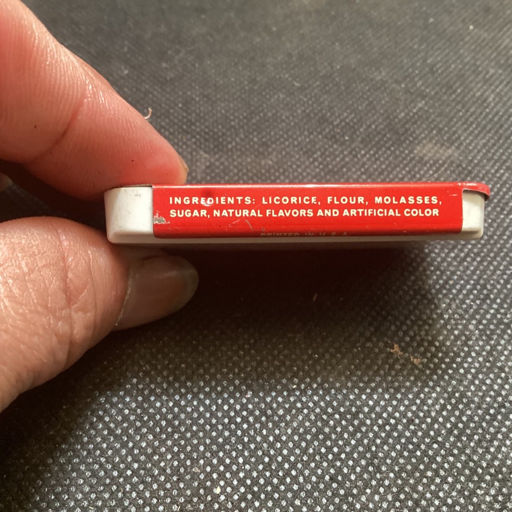 Vintage " Helps " Sore Throat Tin - Net Wt 1/4 oz