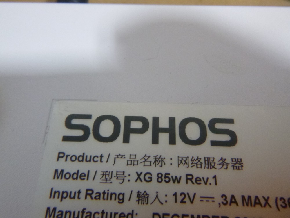 Sophos XG85W with AC power supply Adapter