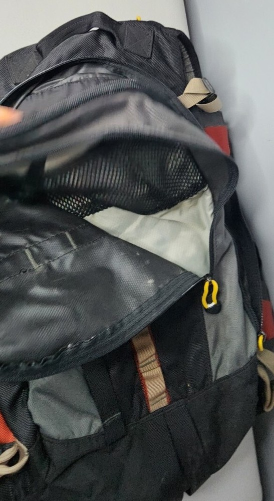 Camelbak Snobound Hydration Backpack 100 Ounce 3 Liter Bladder