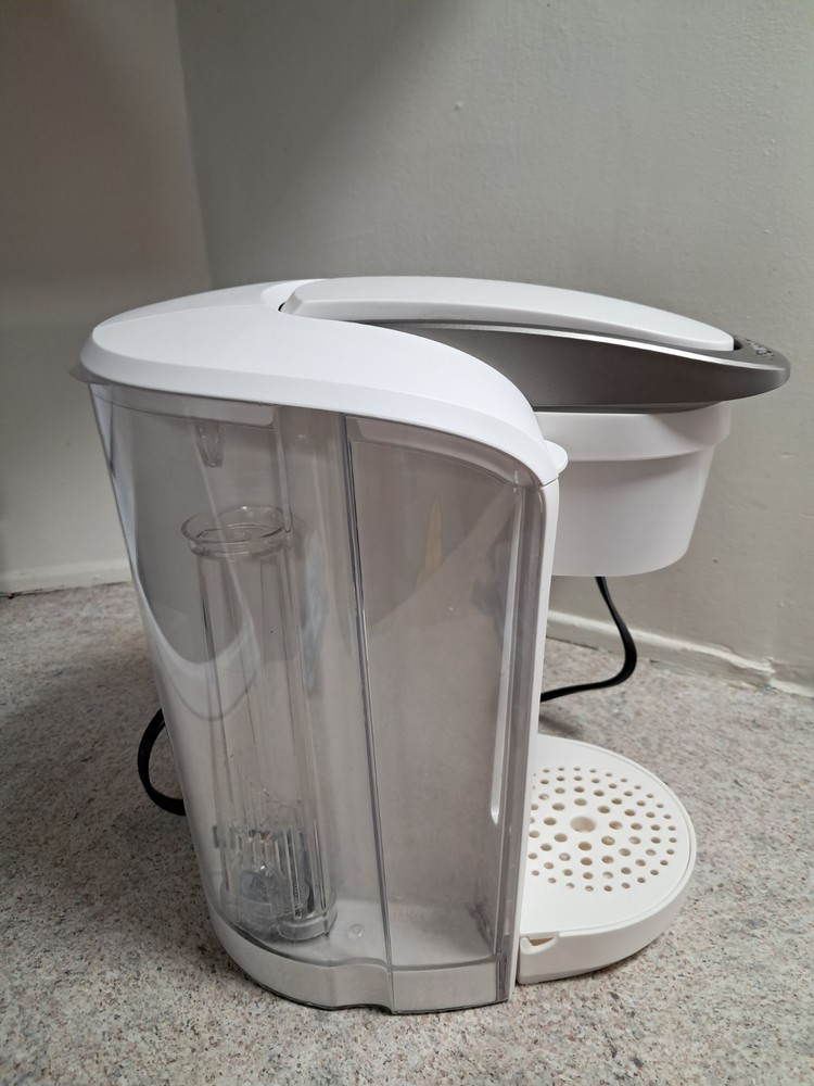 KEURIG SELECT K80 COFFEE MAKER, WORKS GREAT, WHITE (USED)