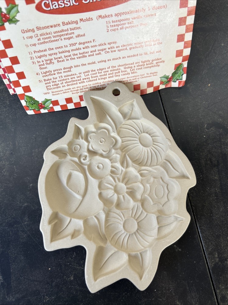 Mary Engelbreit Cookie Mold Christmas