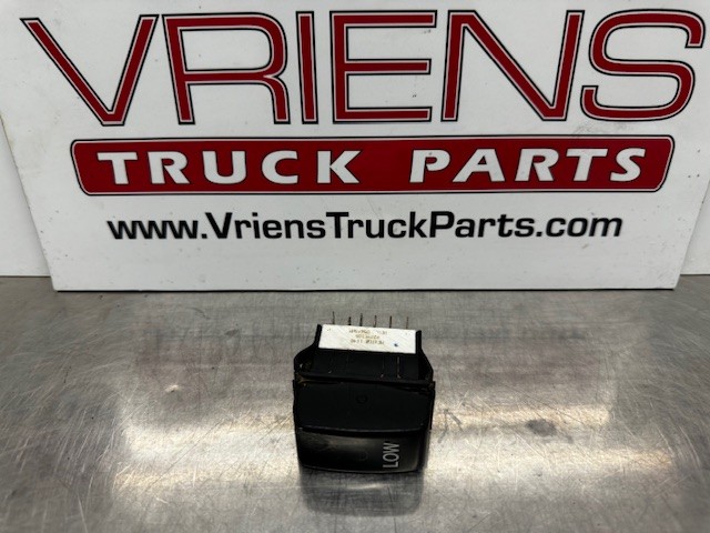 KENWORTH P27-1105 SWITCH-ROCKER