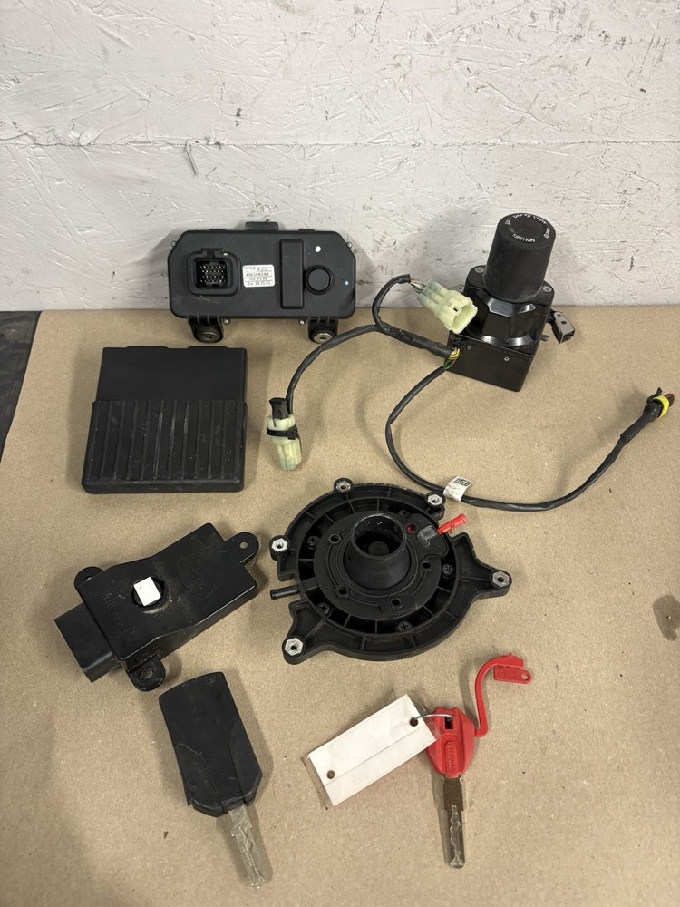 2012 Ducati Diavel Lock Set Ignition Switch Gas Cap ECU READ** #0199