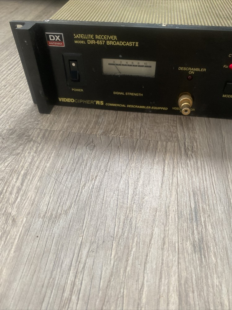 DX ANTENNA DIR-657 BROADCAST SATELLITE RECEIVER