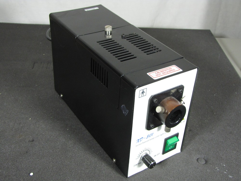 XD-301 One Hole One Lamp Footplate Scheduling Halogen Cold Light Source