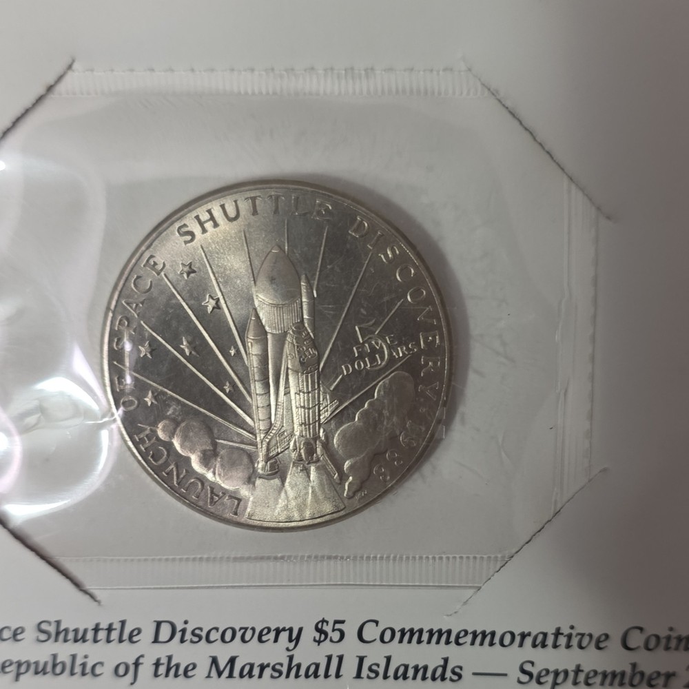 Marshall Islands Space Shuttle Discovery $5 1988 Copper-Nickel Commemorative