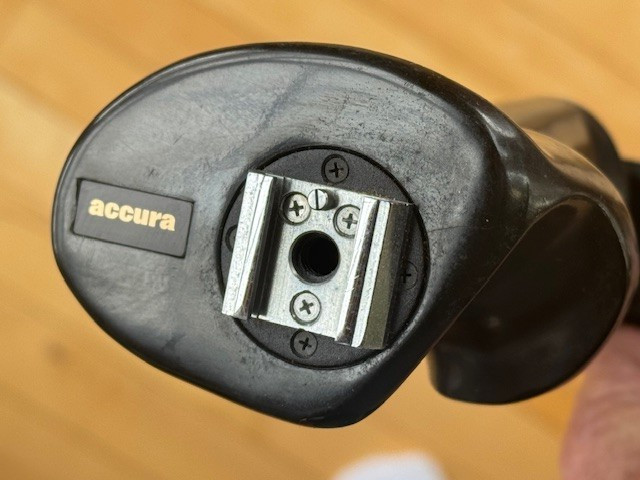 Accura Camera Handle Grip with Flash Shoe