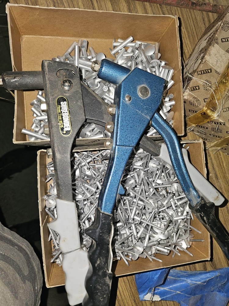 2 Riveter  Rivet Guns And Rivets