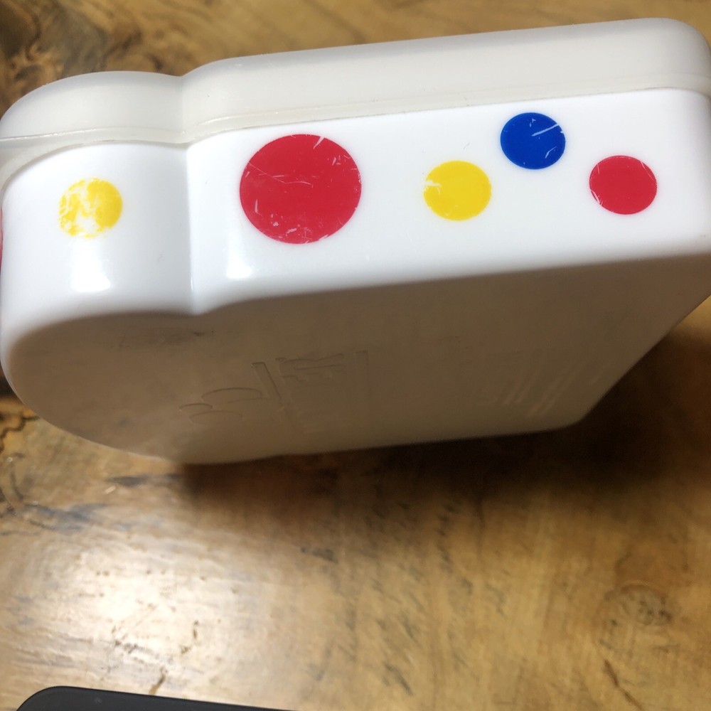 Wonder Bread Plastic white sandwich bread holder 2006 A4