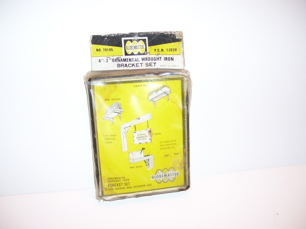Vintage NOS Wrought Iron Small 3 x 4 "Bracket Set