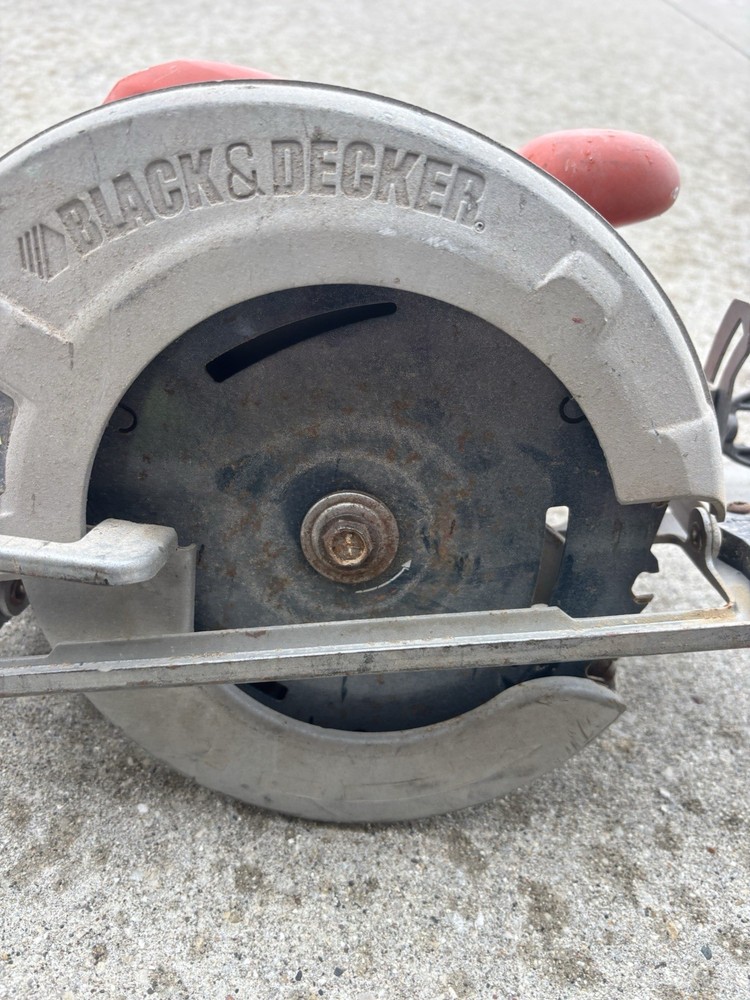 Black and Decker Circular Saw CS1000L